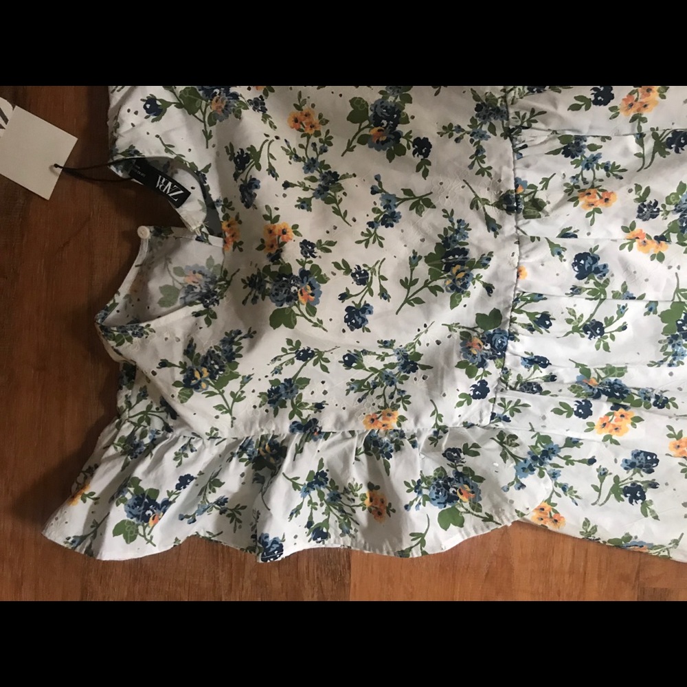 Zara eyelet floral dress xs - Picture 3 of 5